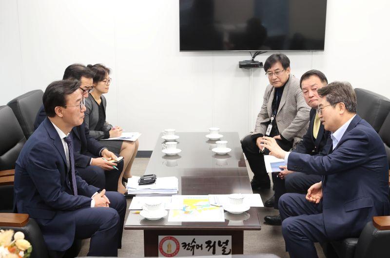 해양수산부장관 면담(2).jpg