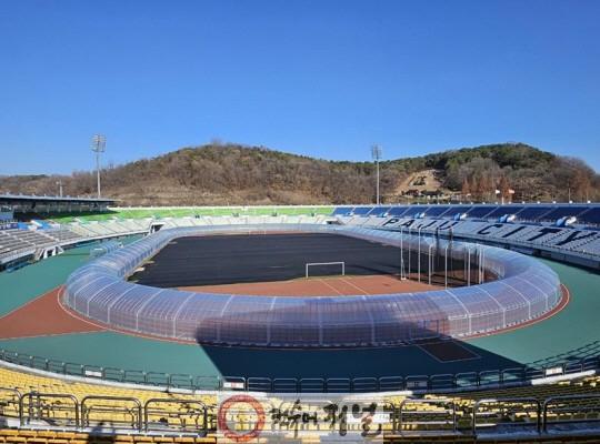 1-1. 파주시, 2025년 ‘동계 맞춤형 러닝구장’ 운영 개시.jpg