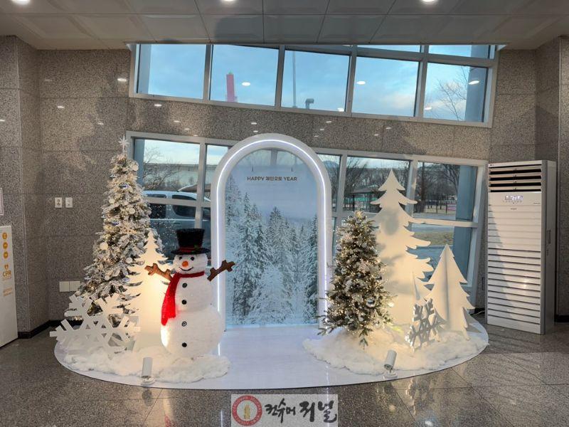 연천군시설관리공단, 관광지 내 ‘크리스마스 포토라운지’ 개방(재인폭포오토캠핑장).jpg