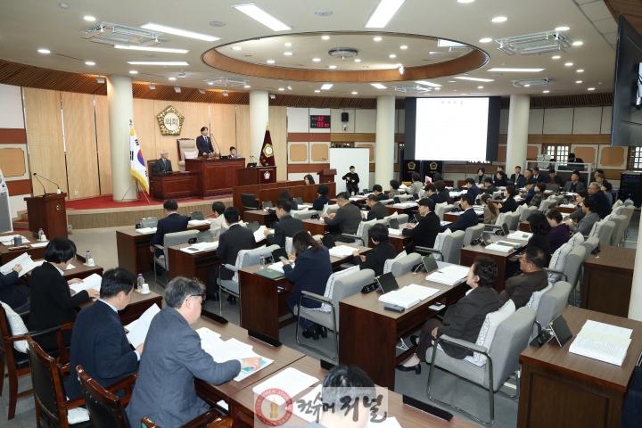 제299회 제2차 정례회 폐회 (2).jpg