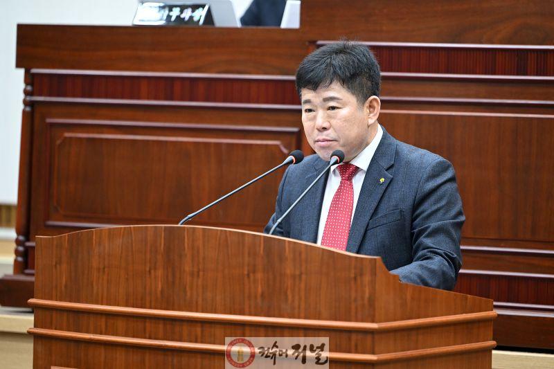 5분자유발언 사진(박운서 의원).jpg