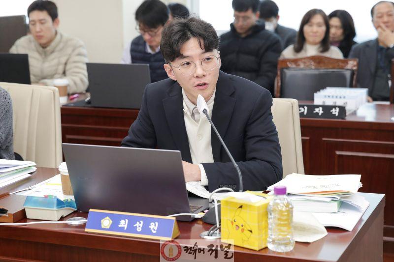 사진1. 발언하는 최성원의원.jpg