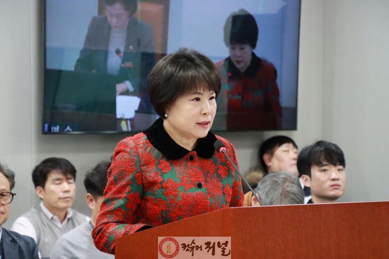 251223_서성란_의원__도로점용공사_교통소통대책_조례_개정..._도_차원_점검_강화_(1).jpg