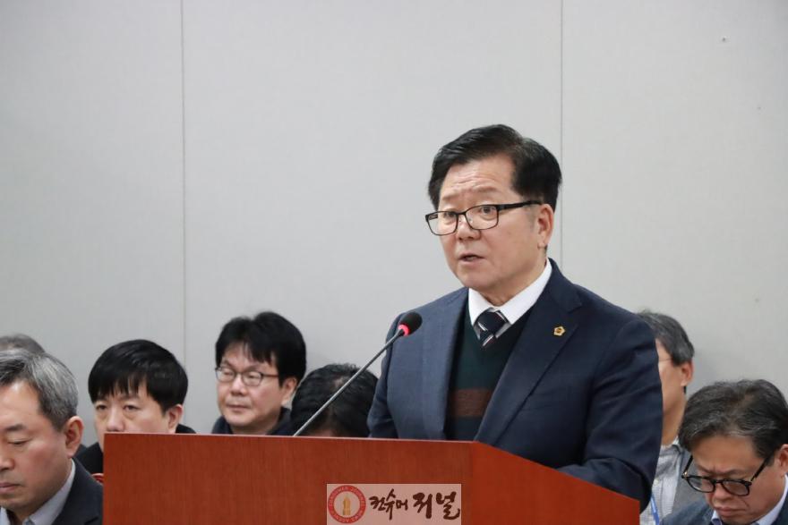 251223_허원_의원__스마트_계측_도입_길_열어..._지하안전_조례_개정안_원안_통과_(1).jpg