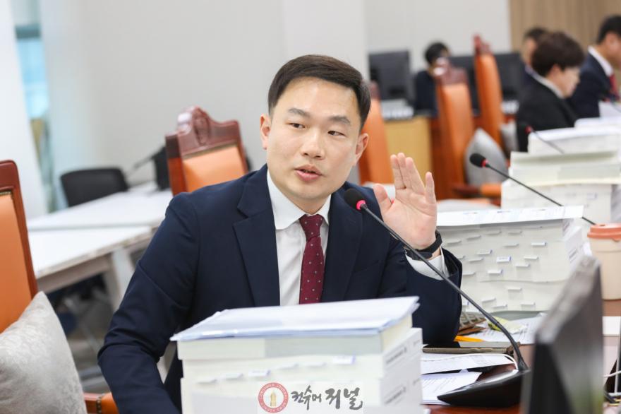 251223_이호동_의원__대입_학폭_반영_의무화됐는데..._경기도교육청_학폭위_‘변호인_중도_퇴장’_논란.jpg
