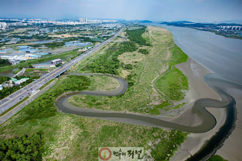 1-1. 람사르 고양장항습지 전경.jpg