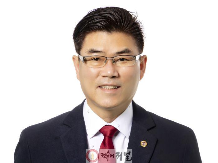 윤태길 의원님.jpg