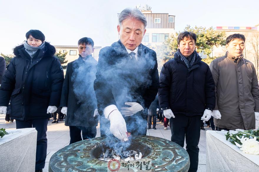 260101 계양구, 새해 맞아 ‘3.1만세운동 기념탑’ 참배 (2).jpg