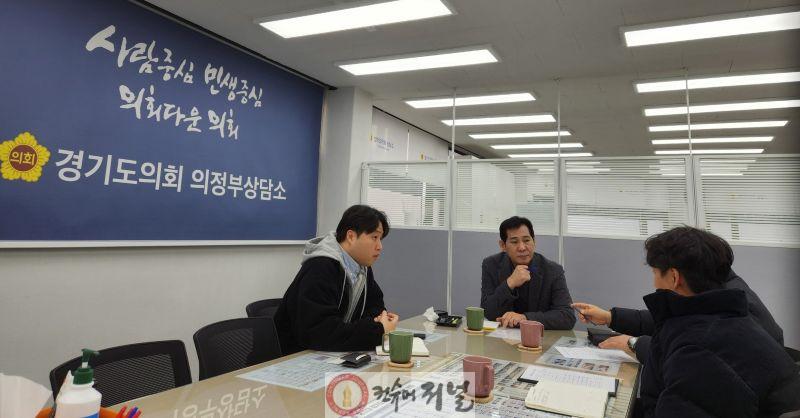 260106_이영봉_의원__호원권역_신곡권역_학생_통학_교통_불편_해소_방안_논의.jpg