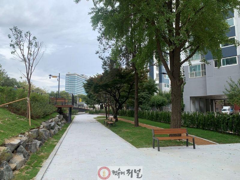 1.시민소통과([기획]의정부시, 우리동네 정책로드맵 ‘가능동편’)6-가금철교 문화공원.jpg