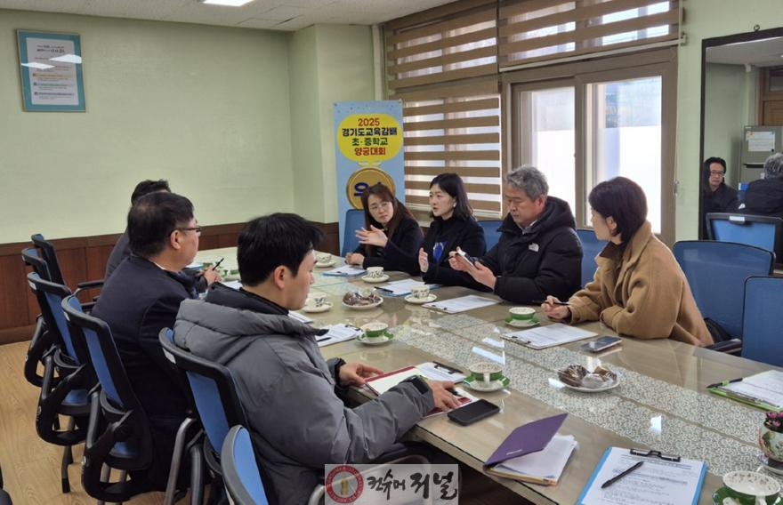 260107 장윤정 의원, 성포중 ‘노후 냉난방기 개선방안’ 논의(1).jpg