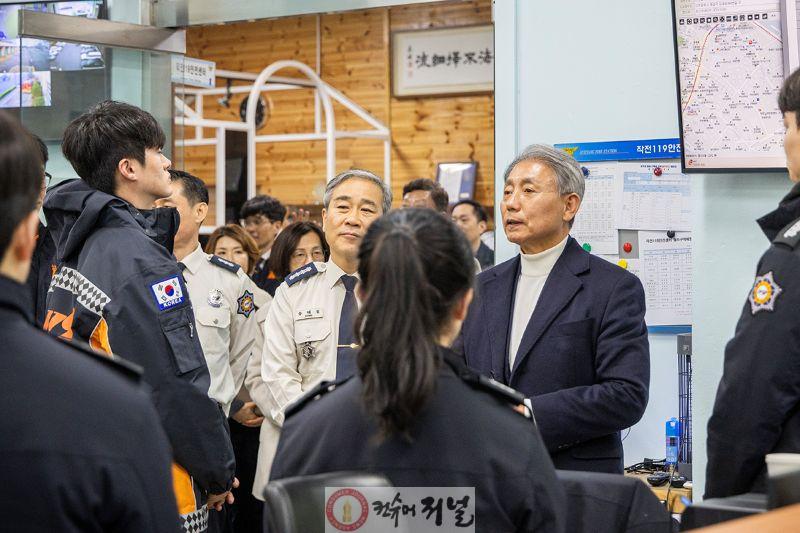 0119 윤환 계양구청장, 새해 맞아 유관기관 방문... 지역 협력 강화 행보 (5)-계양소방서.jpg