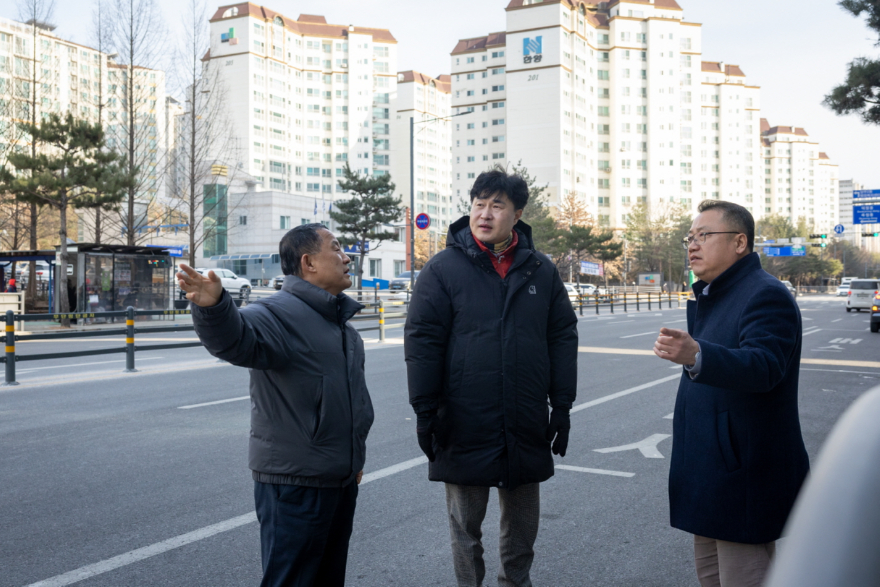 260202_이영주_의원__버스정류장_불법주정차__대중교통_복지_훼손..._제도_개선_필요성_강조(1).jpg
