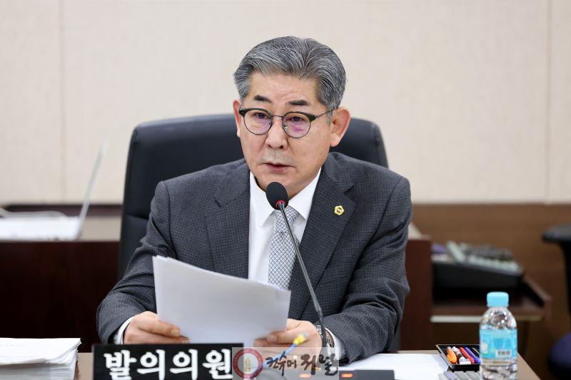 (사진)인천시의회 정해권 의장, 시의원 정수 확대 및 도서지역 특수성을 반영한 선거구 획정 촉구.jpg