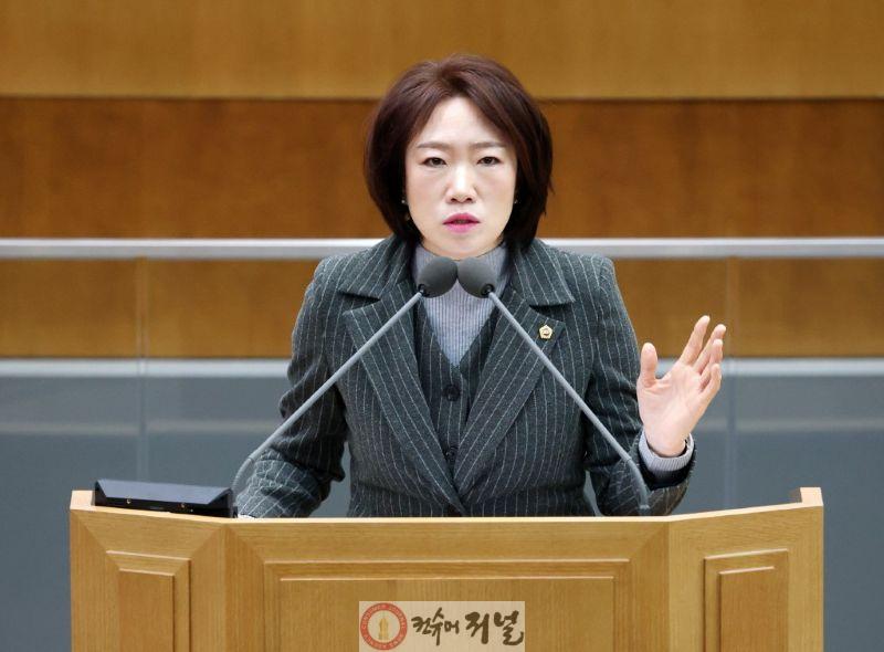 260205_이혜원_의원__“양평에_기회의_물길이_흐르기를”..._상수도_보조율_상향·강하IC_설치_촉구.jpg