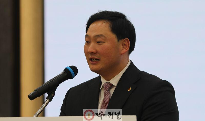 20260207_경기도의회 고준호 의원의 『그래서. 고준호』 출판기념회 파주에서 성황3.jpg