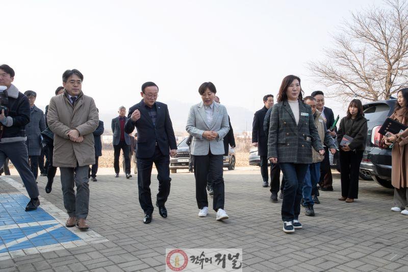 (추가)1. 연천군  농식품부 장관에 ‘DMZ 헴프 산업화 위한 노지 스마트농업 육성지구 지정’ 건의.jpg