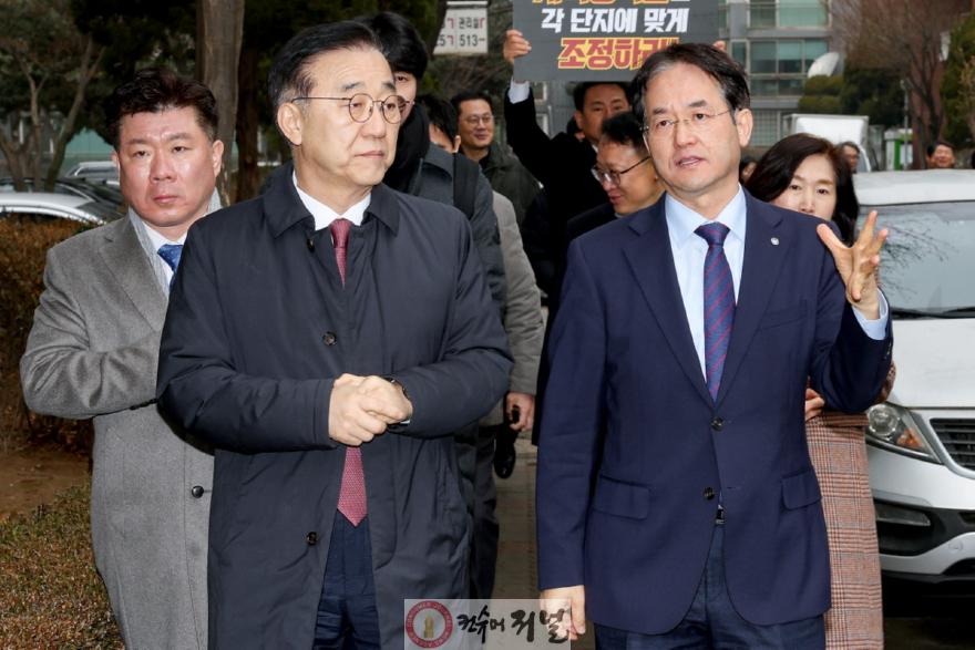 1. 이동환 고양시장, 국토교통부 장관과 일산 선도지구 현장 점검 (1).JPG