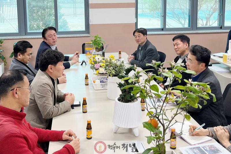 (사진)인천시의회_신충식_의원__인천단봉중학교_개교_현장_방문.jpg