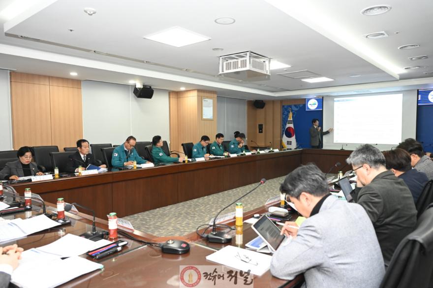 중간보고회 모습.jpg