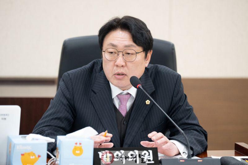 (사진)인천시의회 신충식 의원, 인천 북부권지역 문화 소외 대책 시급.jpg
