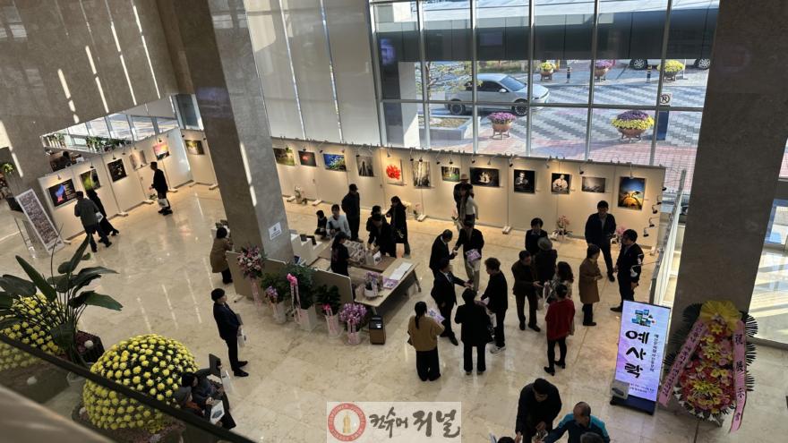 6.예산군청 전시관 전시 모습(1층) (1).jpeg