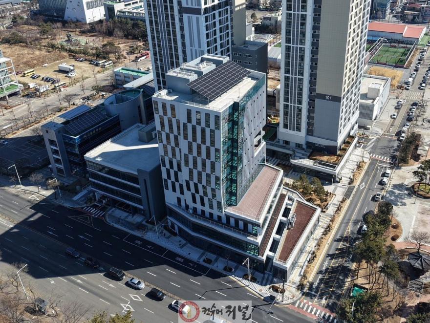 추가보도1-1 피지컬 AI 확산센터’가 들어서는 경기시흥 AI 혁신센터(정왕어울림센터) 외관.jpg
