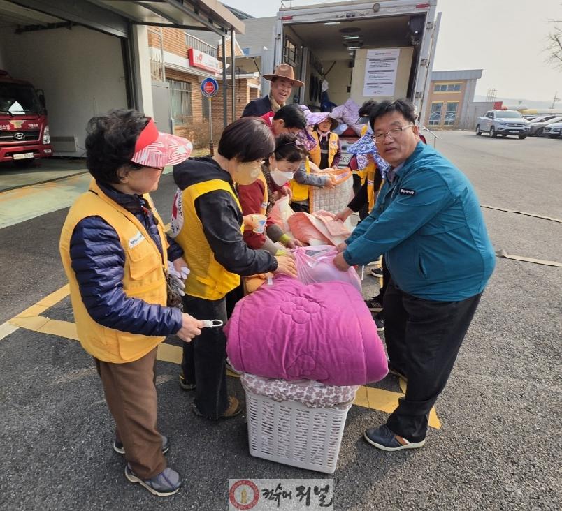 13.대흥면 적십자봉사회 세탁 봉사 모습 (1).jpg