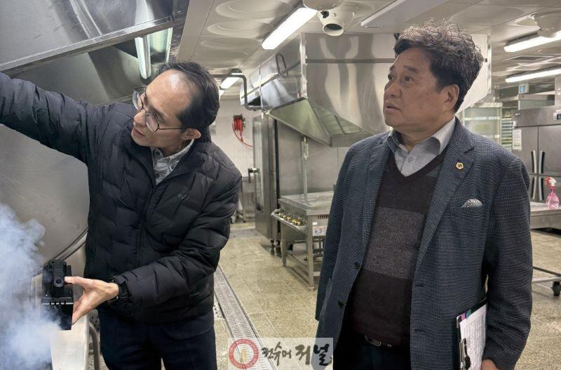 260413_김호겸_의원__학교급식실_환기설비_개선은_학생과_급식노동자의_안전과_건강권에_초점을_두어야_한다1.jpg