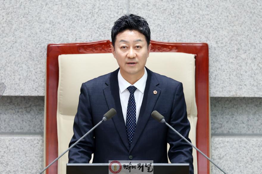 260421 김진경 의장, 제389회 임시회 본회의 개회...“위기 앞에 책임 다하는 의회 되도록 최선 다해야” (1).jpg