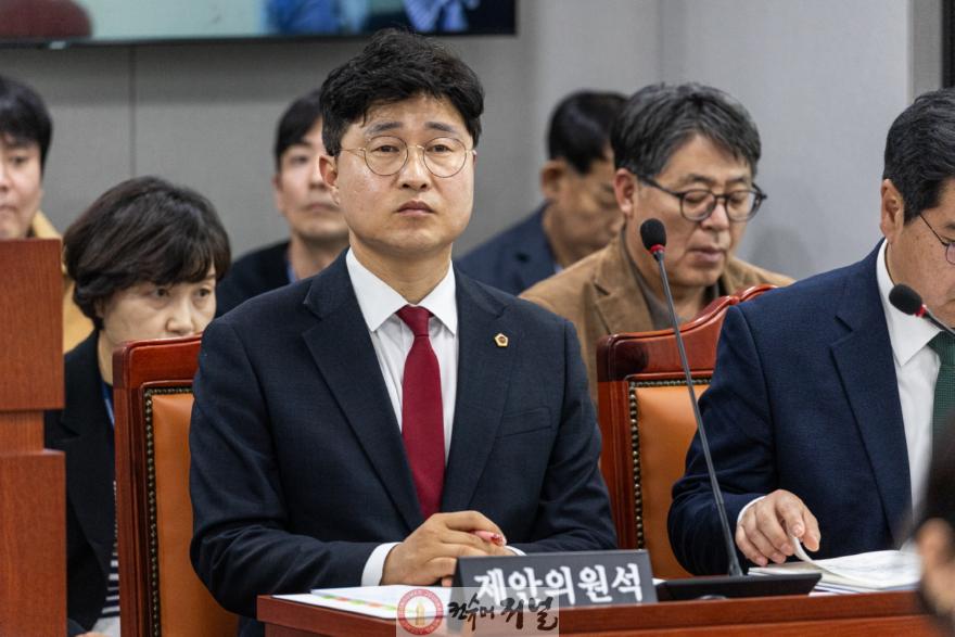 260422_이영주_의원__브레이크_없는_위험에_제동..._픽시_자전거_안전조례_상임위_통과.jpg