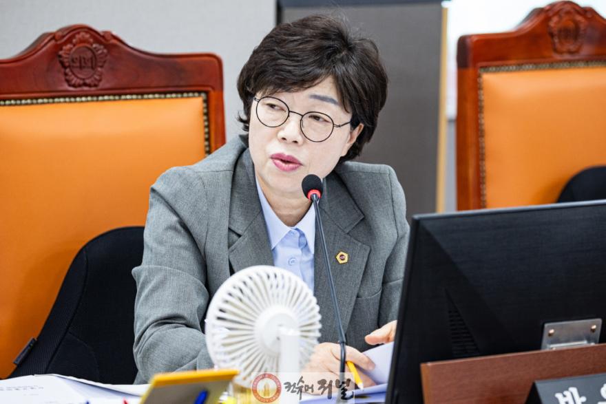 260424_박옥분_의원__경기도_건설_교통_철도_분야_송곳_심사...관행적_예산_편성_멈춰라.jpg