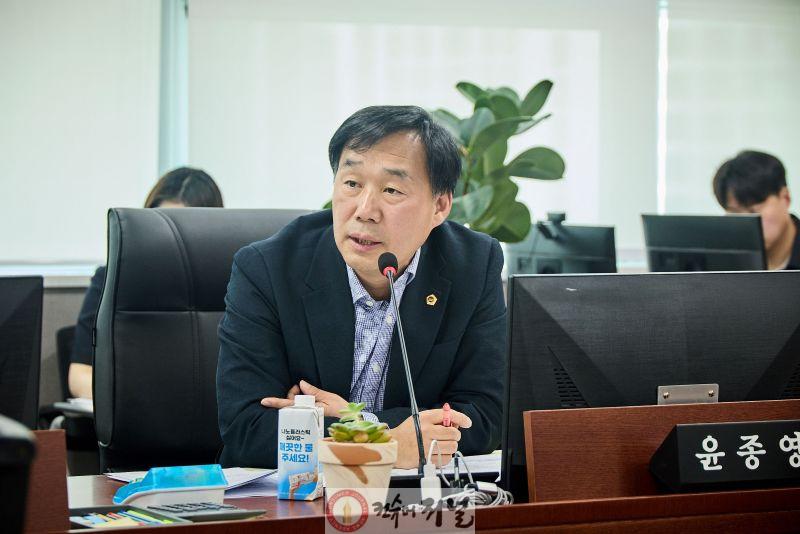 260427_윤종영_의원__“재정_책임_회피한_추경...차기_도지사에_부담_이월”.jpg