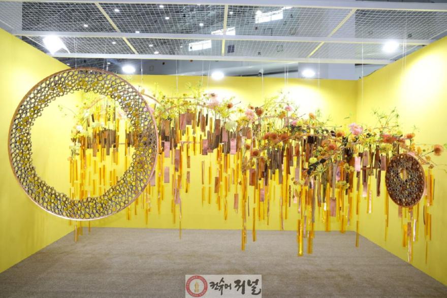 1. 꽃향기 가득한 5월, 인생샷 남기고 싶다면 고양국제꽃박람회로 (9) 나탈리아 지코(러시아) 작품.jpg