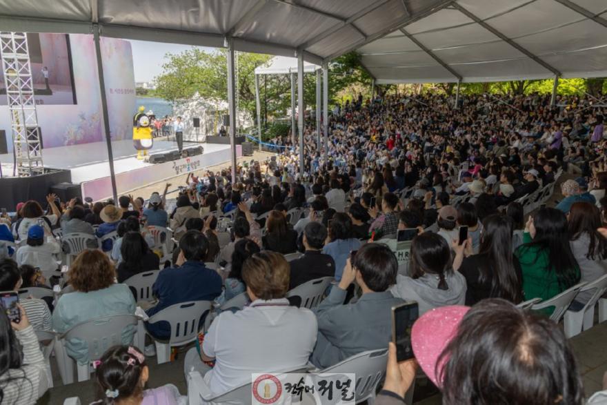 1-8. 황금연휴 맞은 2026고양국제꽃박람회, 구름 인파 몰려.jpg