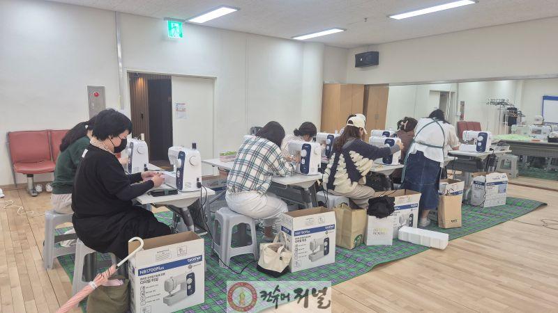 0507 계양구, 작전1동 주민자치회 생활 옷수선 프로그램 개강... “배움이 나눔으로”.jpg