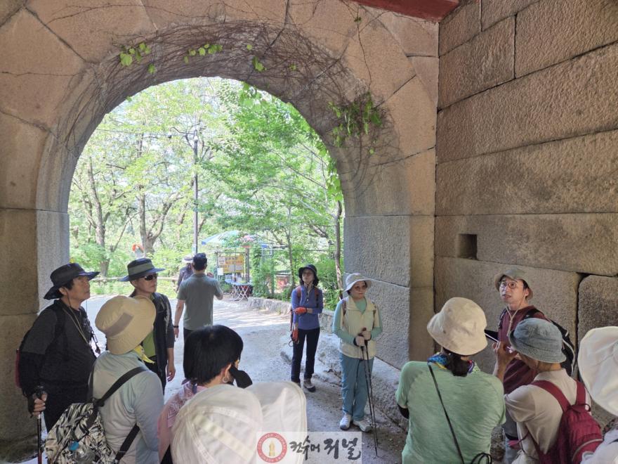 2. 고양시, 북한산성 세계유산 등재 기원 ‘시민 모니터링 현장 답사’ 성료 (3).jpg