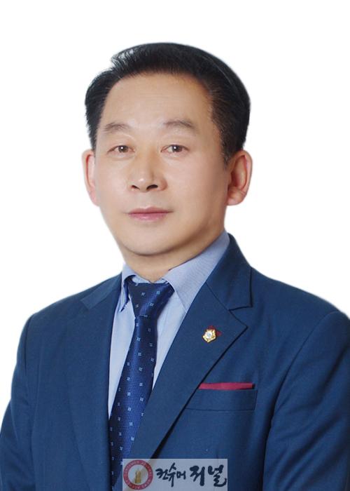 01김연균_흰판.jpg