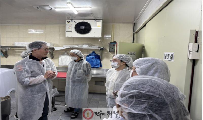 4.학교급식 공급업체 합동점검 모습.jpg