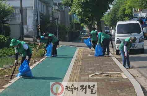 3.전곡읍, ‘우리 동네 새 단장’ 활동 전개.jpg