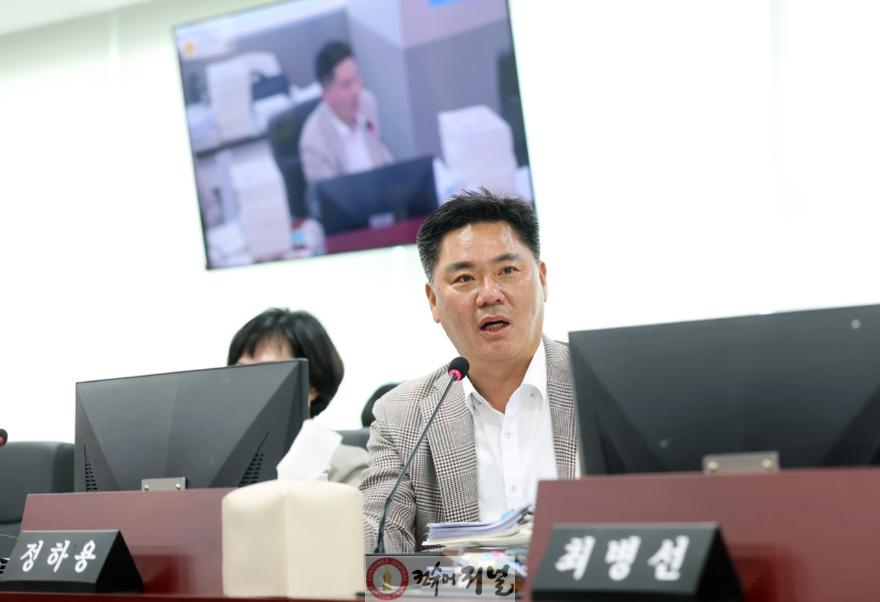 260616_정하용_의원__보조금_부실_집행_바로잡아...소상공인_지원사업_관리_강화_촉구.jpg