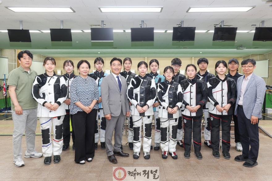 260617_고양특례시의회 김운남 의장, 관내 고등학교 사격부 격려 방문.jpg
