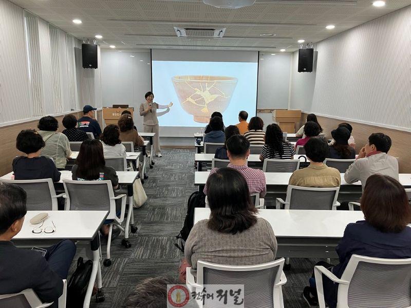 4. 연천군 다달이 인문학 임주리 작가 강연 성황리 개최 (1).jpg