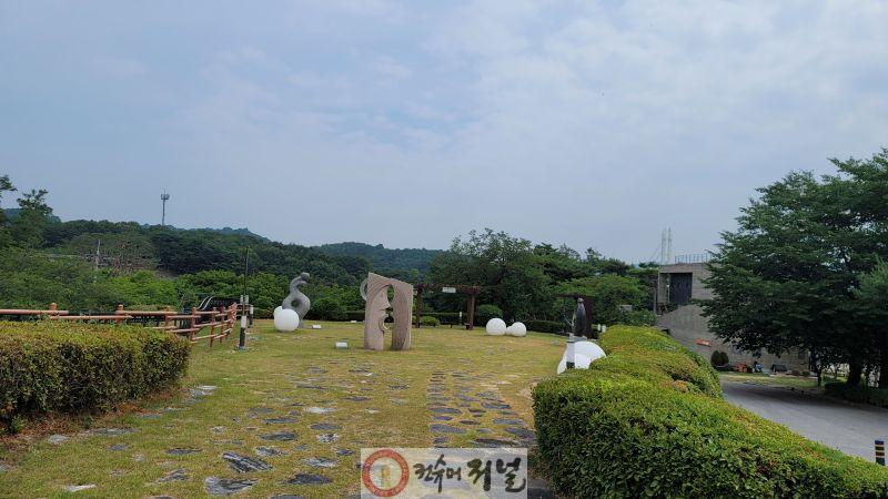 3.예당관광지 예초 및 관목 전정 완료 모습 (3).jpg