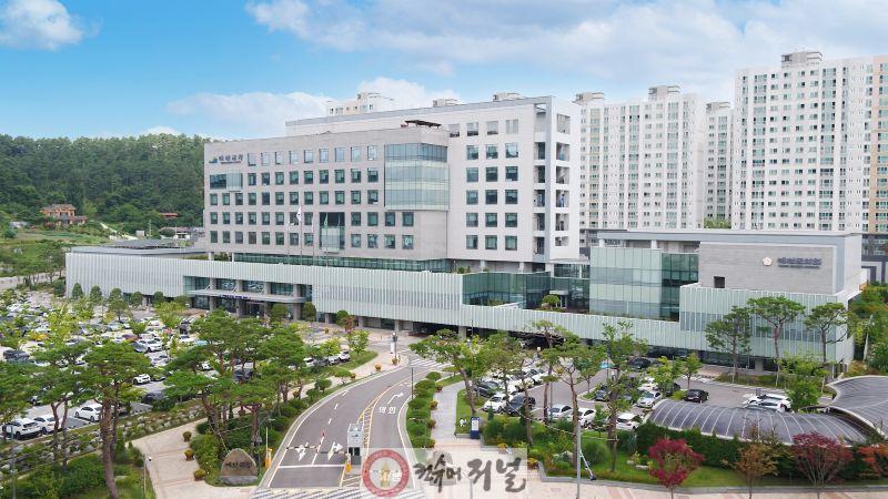 2.예산군청사 전경.jpg