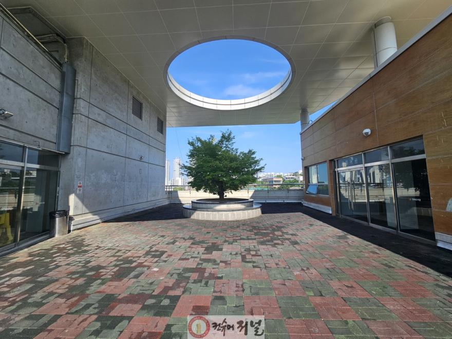 1. 고양시 한뫼도서관, 옥상 구조물 보수·CCTV 교체 완료 (1).jpg