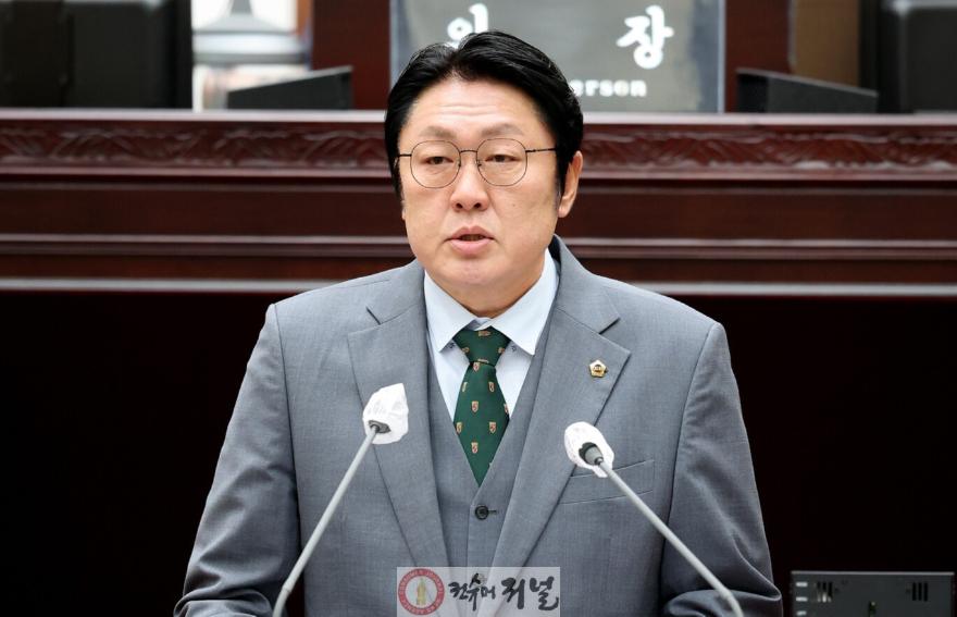 (사진)인천시의회 신충식 의원, 무너진 신뢰...청년들의 재선거 요구에 응답하라.jpg
