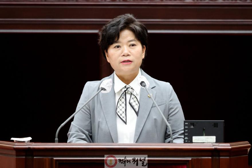 (사진)인천시의회 유승분 의원, 지속가능발전은 인천시정의 실질적 기준 돼야.jpg