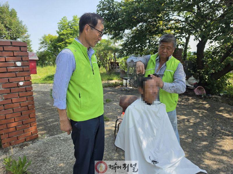 9.대흥면 찾아가는 이미용 봉사 활동 모습 (2).jpg