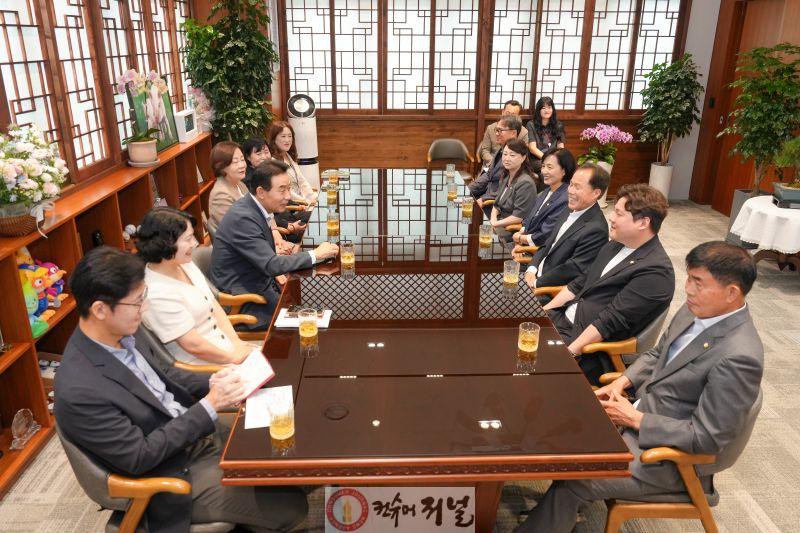 포천시의회  제7대 의회 출범 맞아 주요 유관기관 방문(1).jpg